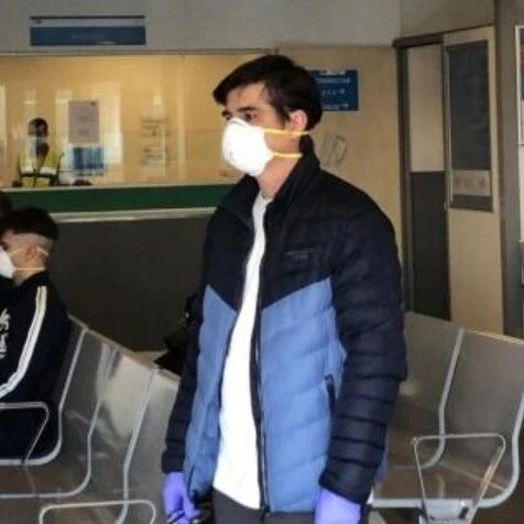 【欧浪网】马德里实际感染或是5万 “陪聊”热线为老人开通 阳台成为新宠