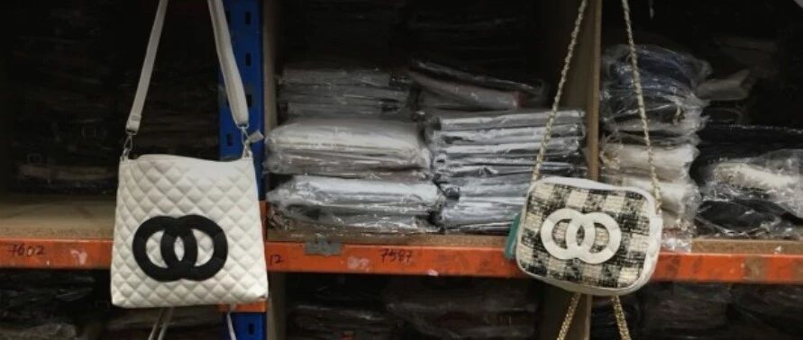 【欧浪网】 600万欧元假货被查 华商再与地摊商贩扯上关系