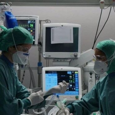 【欧浪网】西班牙日增3.1万例 入院和重症比一周前翻倍 安达鲁西亚继续飙升