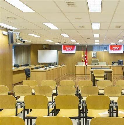 【欧浪网】三名华人残忍伤害同胞 受审后命运各异