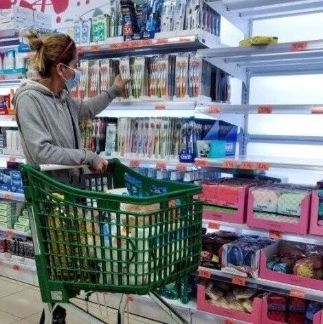 【欧浪网】西班牙开始复业  但饮食休闲和时尚将遭遇严重下挫