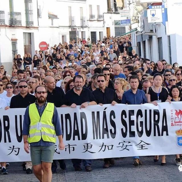 【欧浪网】Carmona政府号召城市安全大游行 华人积极参与为自己发声
