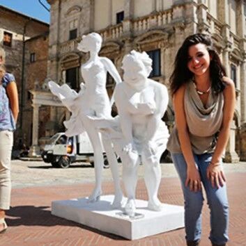 【欧浪网】西班牙萨拉曼卡市第三年展示中国艺术家雕塑作品