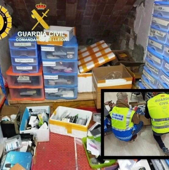 【欧浪网】警方在华人店查获价值7万欧元的冒牌手机配件