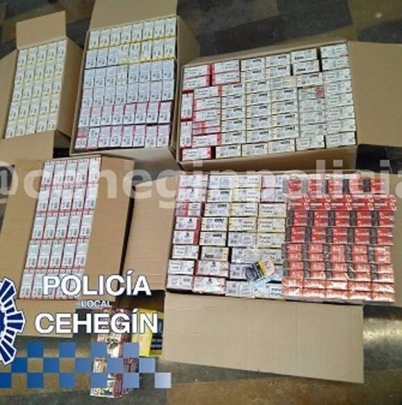 【欧浪网】警方侦破一个把香烟非法分销给华人商店的违法团伙