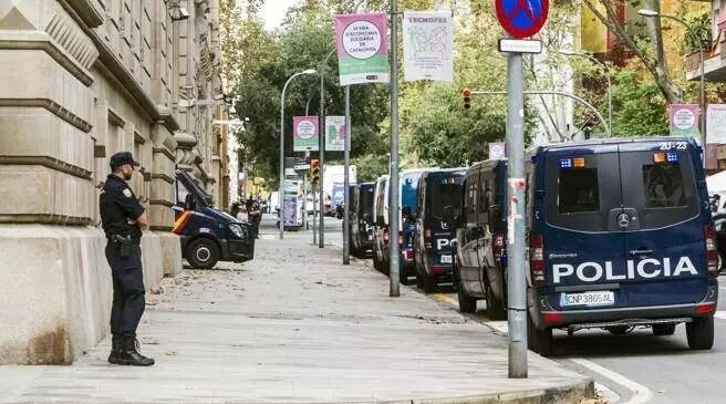【欧浪网】高等法院防卫换成国家警方  暗示明天有逮捕行动