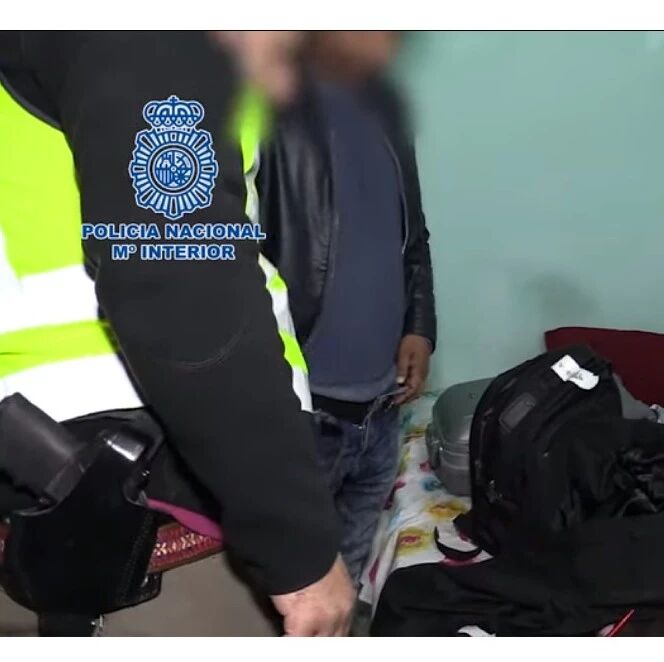 【欧浪网】一团伙靠非法移民盈利 350名亚洲人借此进入西国