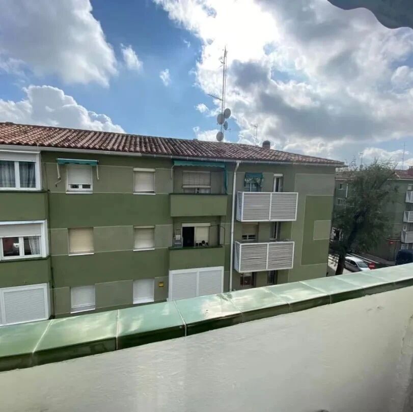 【独家房源】100%贷款，OPAÑEL地铁站新三房 拎包入住