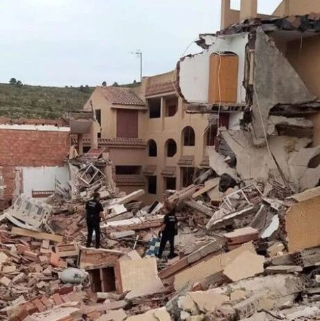 【欧浪网】惨重灾难！Castellon省整幢居民楼倒塌  至少两人死亡