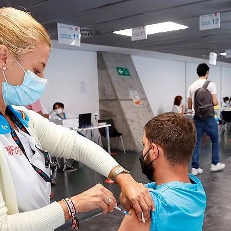 【欧浪网】马德里大规模扩大免预约接种 扩大13个郊区 侨胞请抓紧接种疫苗