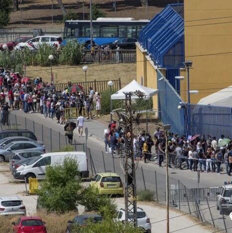 【欧浪网】移民手续堆积如山无法取得预约  内政部对难题充耳不闻