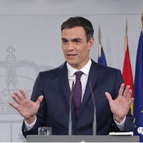 【欧浪网】首相主持年底新闻会盘点成绩  称西班牙重现光明