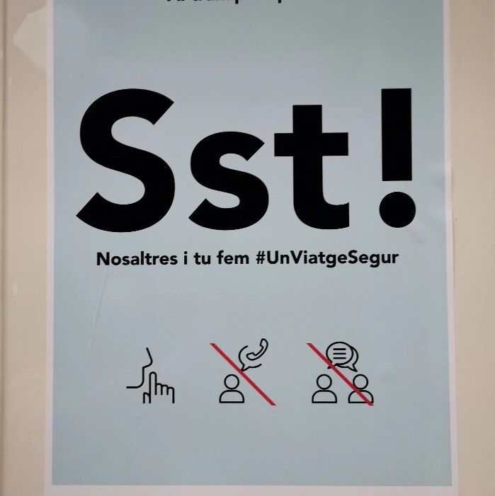 【欧浪网】华人大妈坐地铁频繁发语音 被乘客制止产生争执