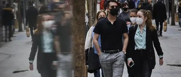 【欧浪网】西班牙日增6千多  单日死亡极少  卫生部开始考虑摘口罩日期