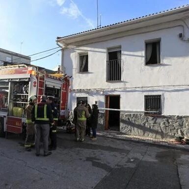 【欧浪网】使用暖炉加倍小心   南部小火灾致一家三口死亡