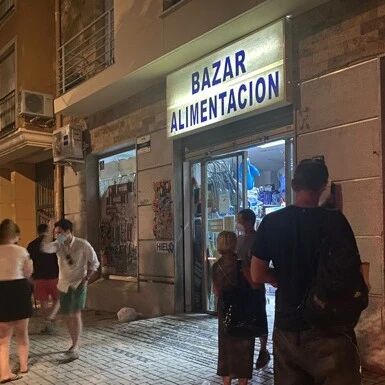 【欧浪网】华人业主要求客人戴口罩反被对方殴打