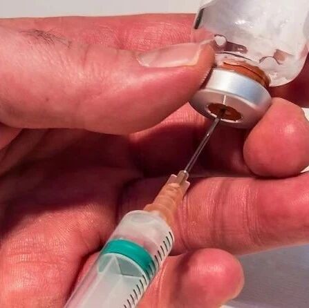 【欧浪网】世卫首席科学家：现在就开启疫苗加强针注射为时尚早