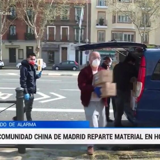 【欧浪网】听闻“前线”医疗物资紧缺 华人出手捐助望共渡难关