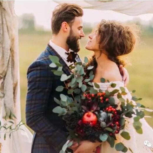 和西班牙人结婚，多久可以拿到居留？