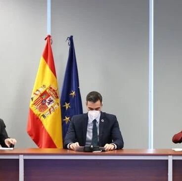 【欧浪网】卫生部长离职   “过早逃队”遭多个党派指责