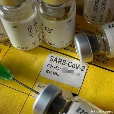 【欧浪网】明年就应重新接种新冠疫苗？