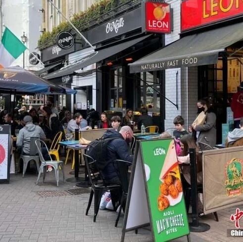 【欧浪网】全球病亡人数超330万 世卫组织警告疫情第二年更“致命”