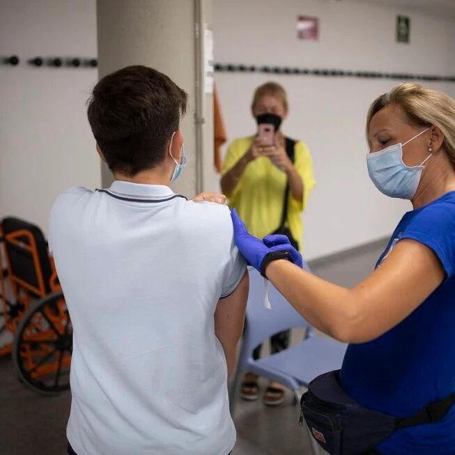 【欧浪网】首相表示90%才是群体免疫目标  西班牙还要接种900万人