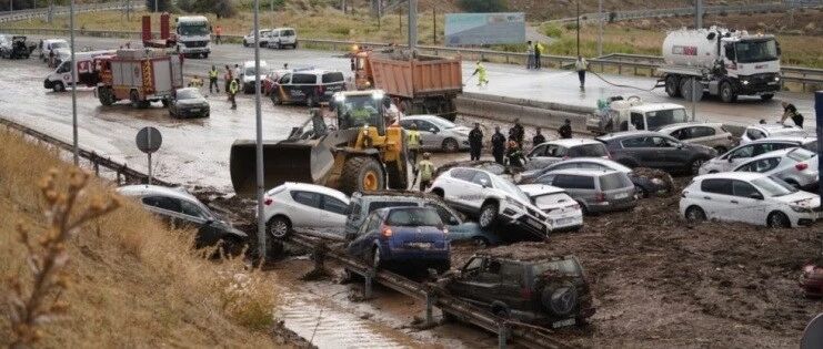 【欧浪网】整个西班牙洪雨成灾  已经有两人死亡  这两天高度注意安全