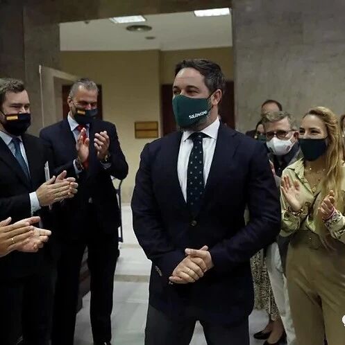 【欧浪网】西班牙极端右翼本周三弹劾“邪恶非法的西班牙政府”