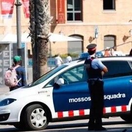 【欧浪网】人财两空！老婆假离婚翻脸 卷走巨额现金和房产 两年见不到孩子 上门看望被报警抓起来关了两天