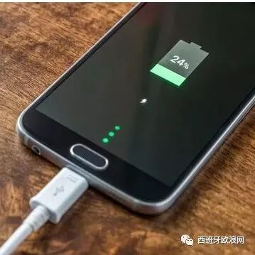 【欧浪实用】充电时按这个键，手机充电快一倍！别怪我没告诉你