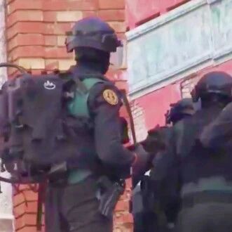 【欧浪网】中国男子与西班牙宪兵对抗8小时后被捕