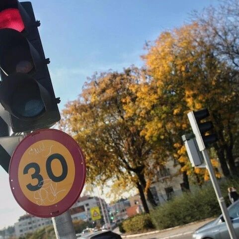 【欧浪网】颁布新法规！马德里城市小街道将限速15公里