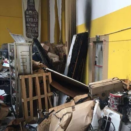 【欧浪网】有人在百元店里蓄意纵火 防火装置让商店幸免于难