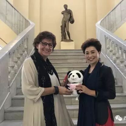 【欧浪网】“一带一路”文创活动走进南欧 成都浓园首次参访马德里