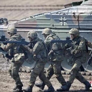 【欧浪网】特朗普或将下令从阿富汗撤军 北约秘书长罕见发警告