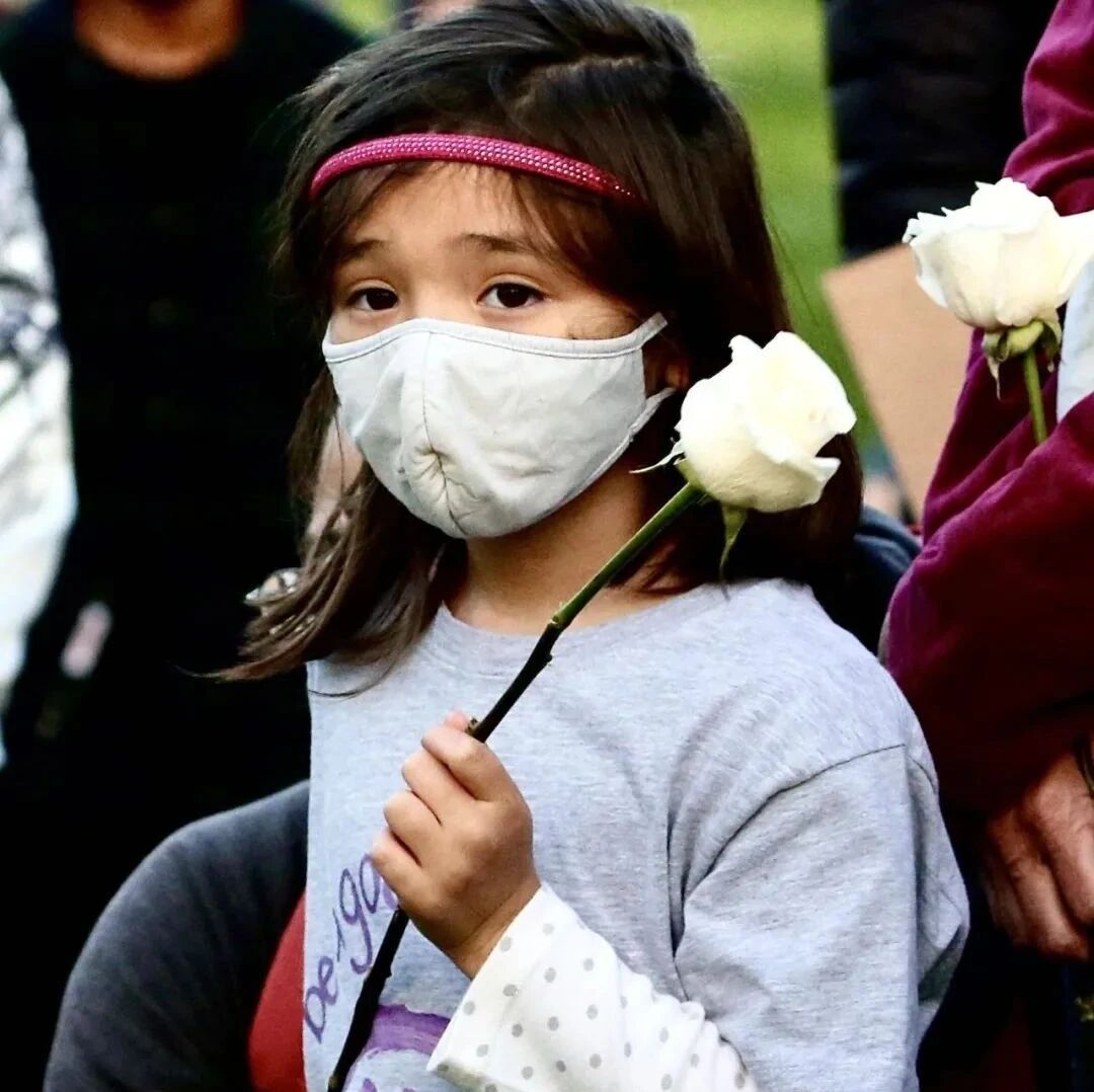 【欧浪网】美国洛杉矶民众集会抗议针对亚裔的暴力活动