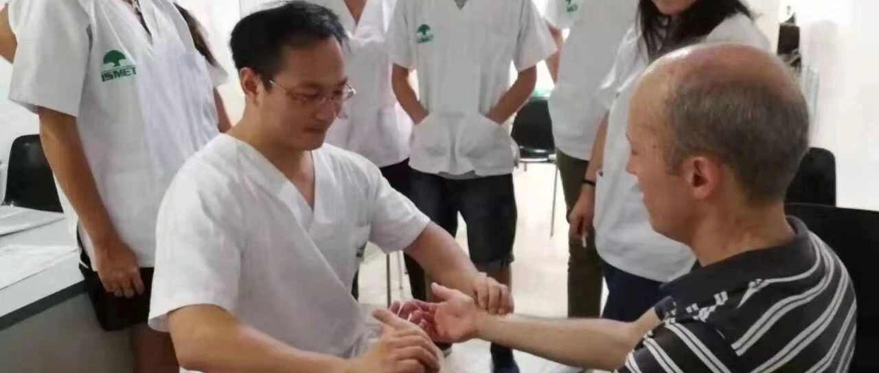 海外中医郎中疫情期间免费为侨胞问诊