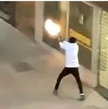 【欧浪网】昨晚马德里发生激烈枪战  但却无人报警