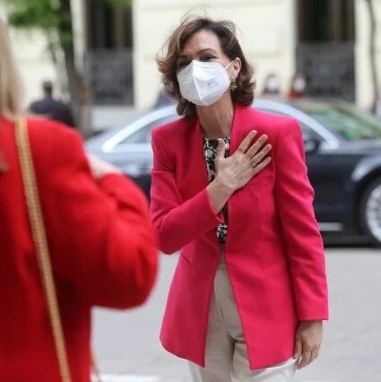 【欧浪网】西班牙副首相和多名部长已经接种新冠疫苗