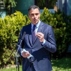 【欧浪网】西班牙每日接种超过50万剂  疫苗接种“飞快进行”