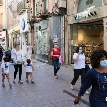 【欧浪网】加泰罗尼亚推行严格新法令  在室外也强制戴口罩