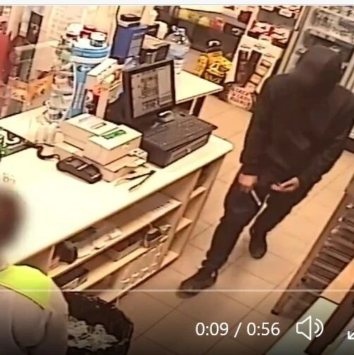 【欧浪网】暴力抢劫和犯案27次的歹徒终于被逮捕和收监