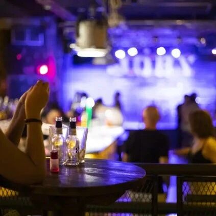 【欧浪网】西班牙夜场重新开张  禁止在室内舞池跳舞