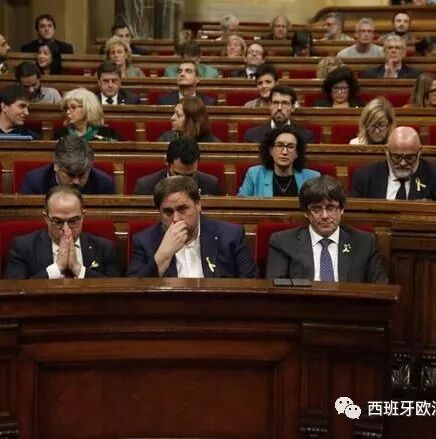 【欧浪网】闹剧将终止 在逃加泰独立犯将被剥夺议员职务