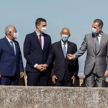 【欧浪网】西葡两国元首出席边界重开仪式  未保证人际距离惹批评