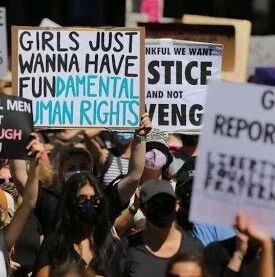 【欧浪网】澳大利亚十万女性参与反性侵示威 总理却这样回应