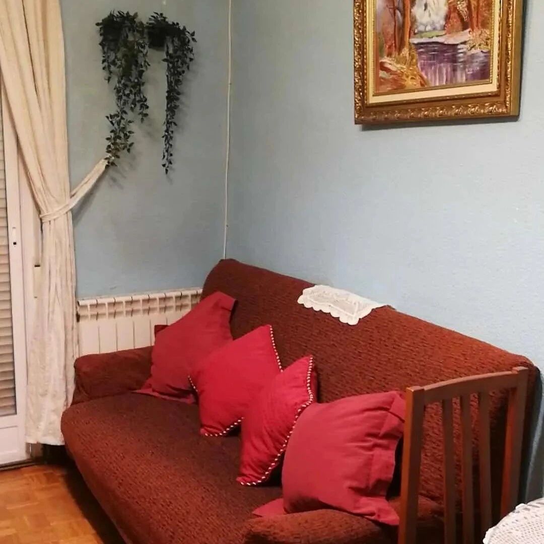 【独家房源】 usera近地铁 两房一厅带阳台好房