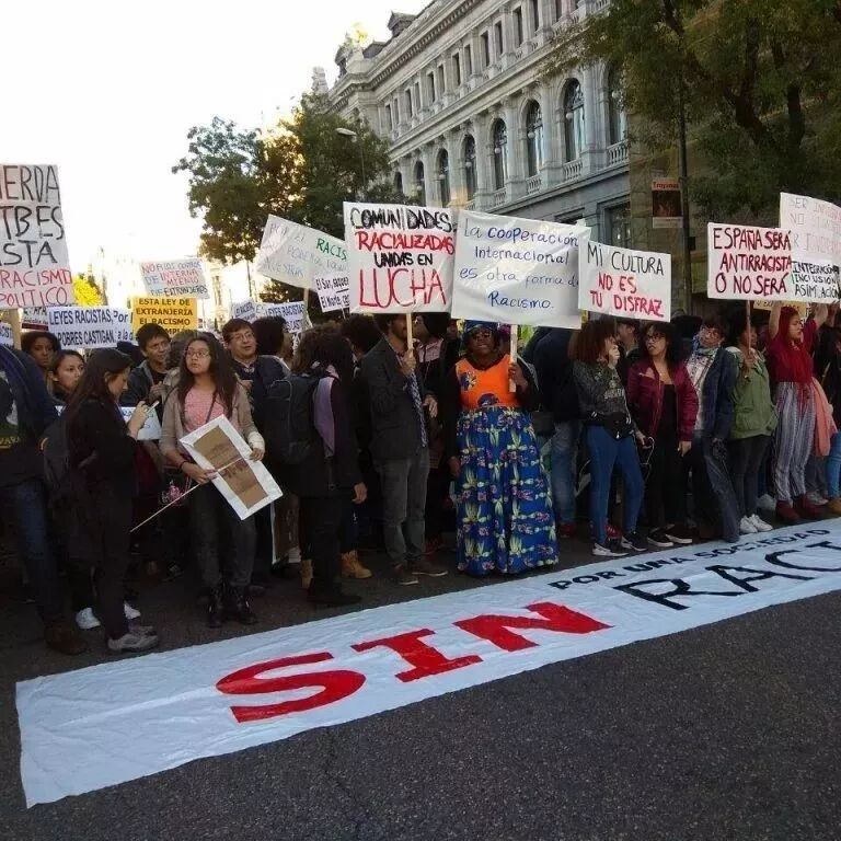 【欧浪网】反种族歧视游行声势浩大 华人参与者积极发声