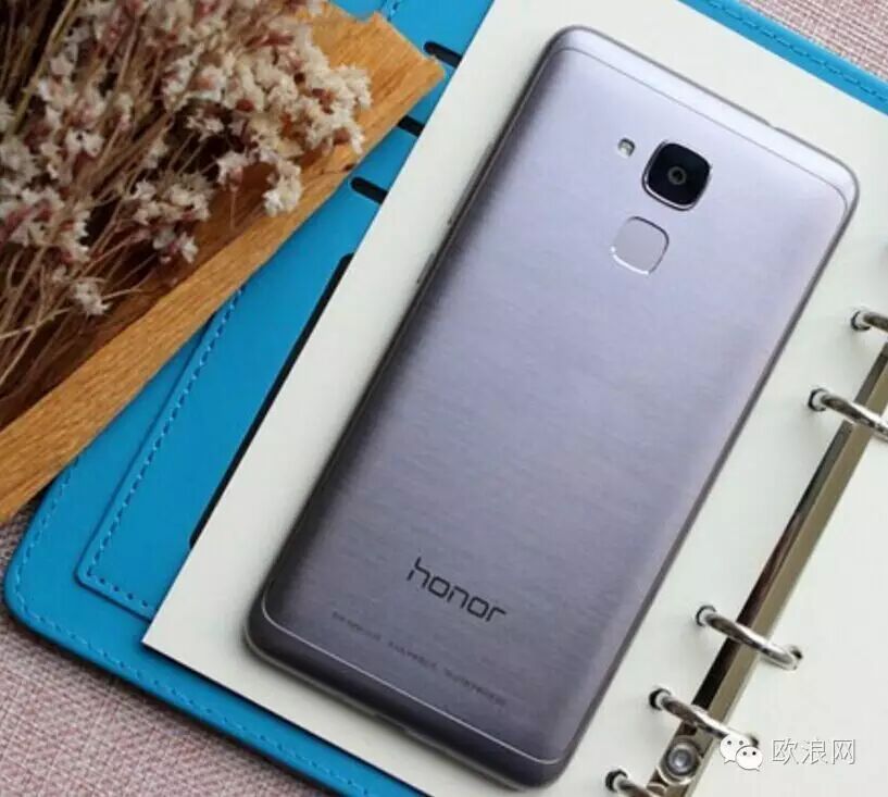 讲真，荣耀5C值得买吗？